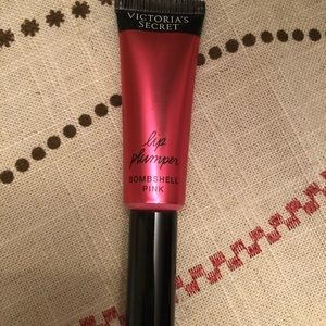 Lip plumper Victoria’s Secret